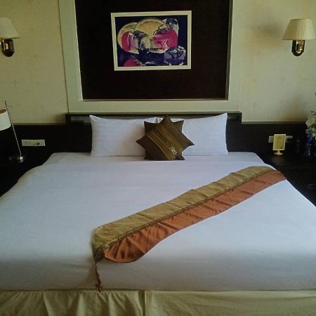 Grand Phranakhon Hotel فرا ناخون سي أيوتثايا المظهر الخارجي الصورة