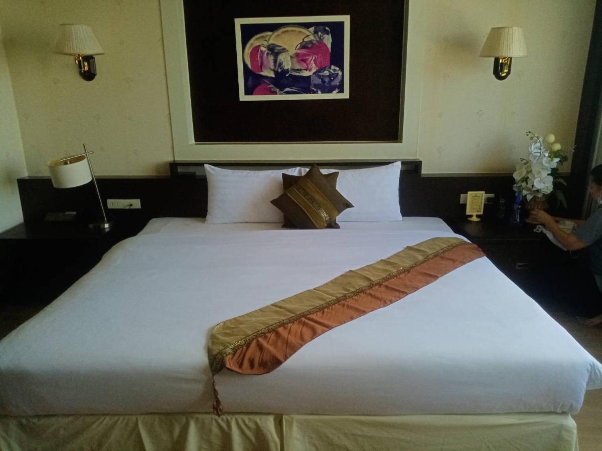 Grand Phranakhon Hotel فرا ناخون سي أيوتثايا المظهر الخارجي الصورة